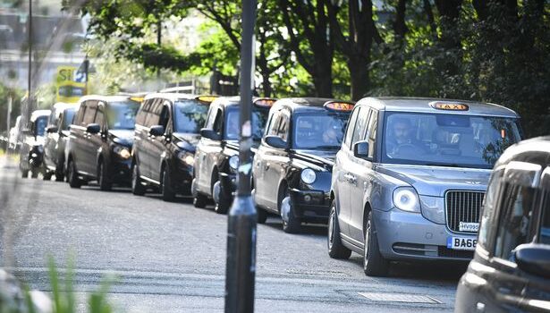 Booking Tips for Leeds Airport Taxis on Valentine's Day