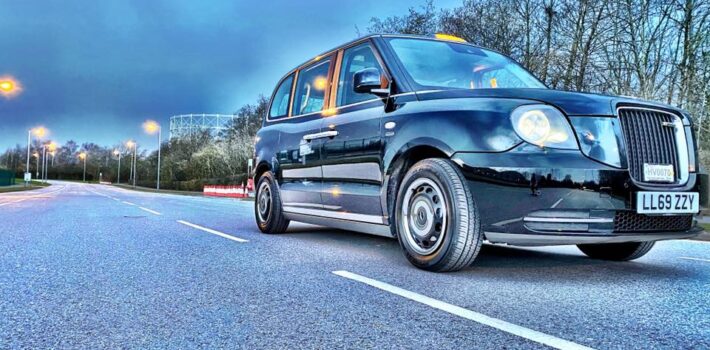 manchester-taxi-tours-electric-black-cab 1