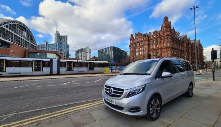mercides people carrier on the road of uk